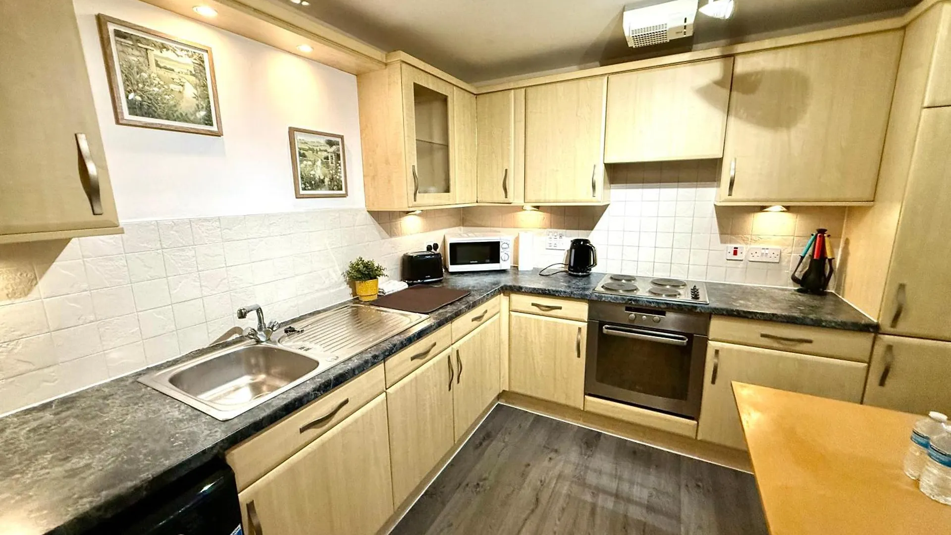 Pilrig Heights Apartment - Fast Wifi And Parking Available Edynburg
